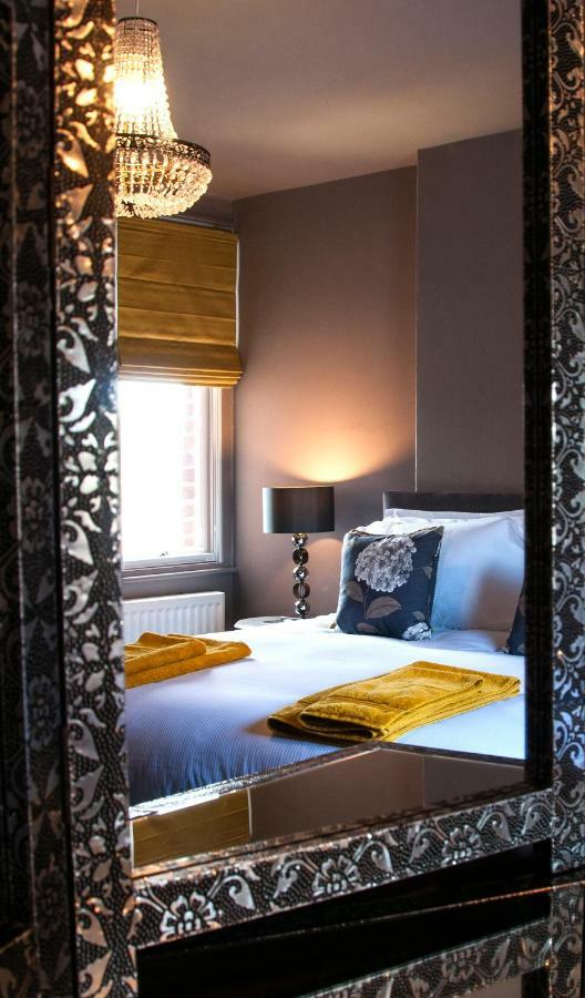 Aldersyde Bed & Breakfast ロビン・フッズ・ベイ エクステリア 写真