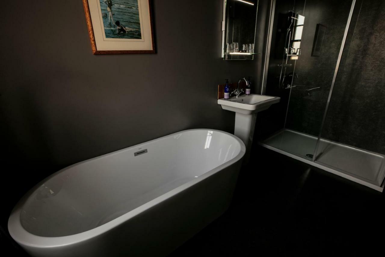 Aldersyde Bed & Breakfast ロビン・フッズ・ベイ エクステリア 写真